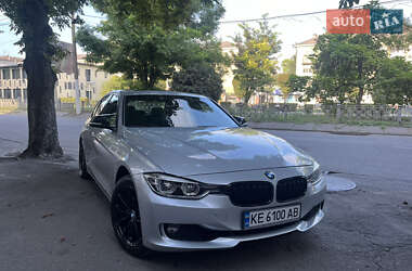 Седан BMW 3 Series 2015 в Кам'янському