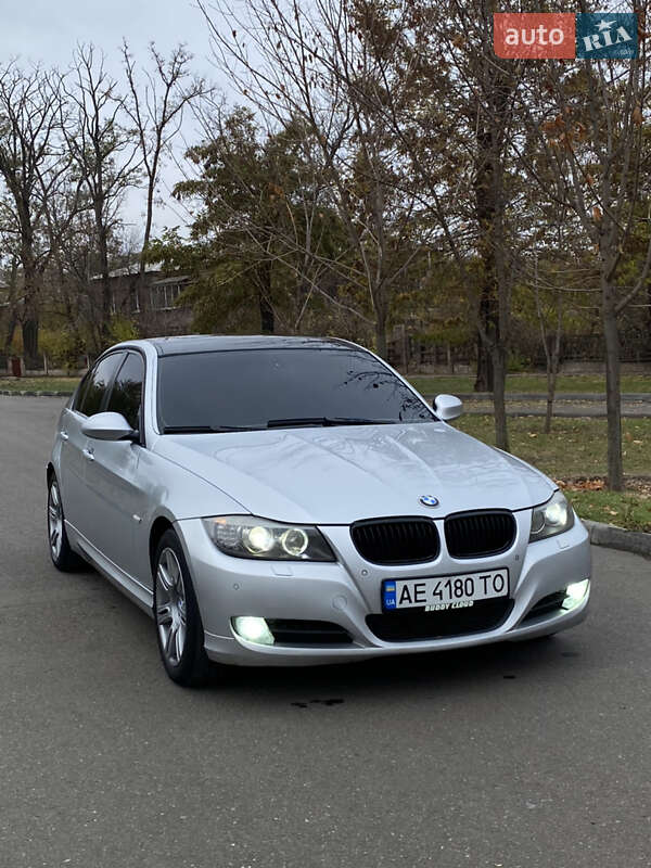 BMW 3 Series 2009