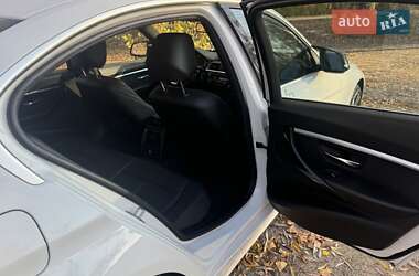 Седан BMW 3 Series 2018 в 