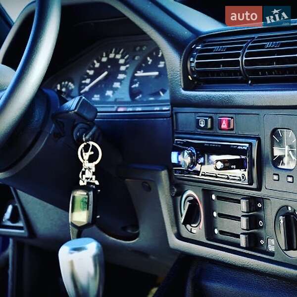 Купе BMW 3 Series 1985 в Киеве