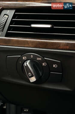 Седан BMW 3 Series 2011 в 