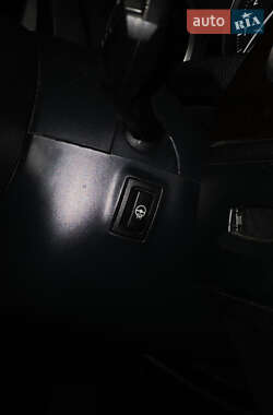 Седан BMW 3 Series 2011 в 