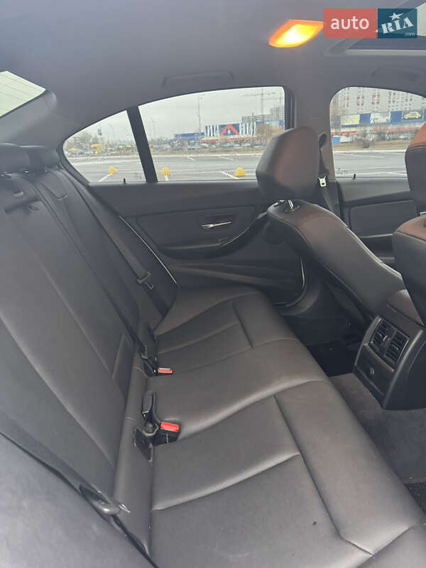 Седан BMW 3 Series 2018 в Києві фото 14 Седан BMW 3 Series 2018 в Києві