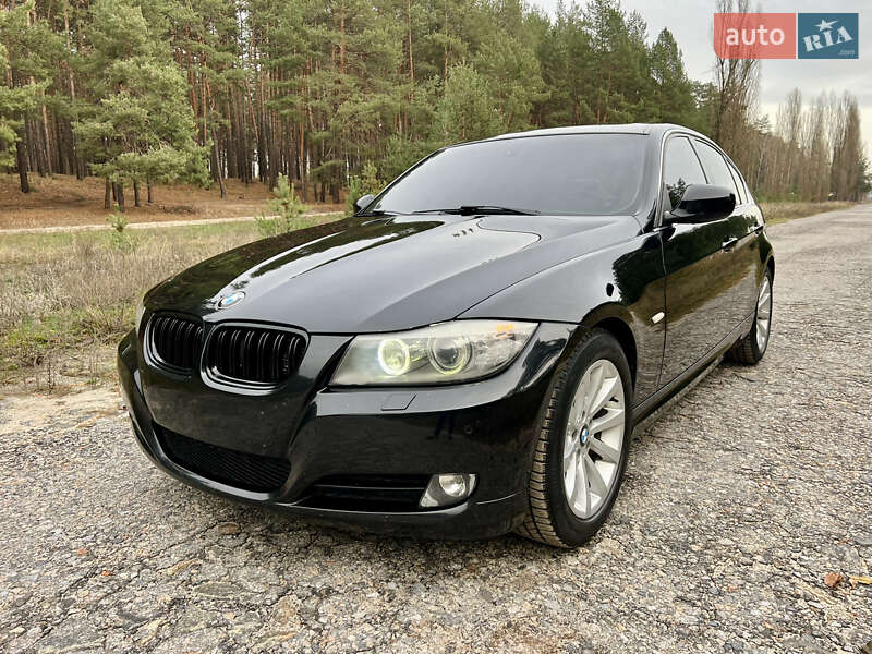 Седан BMW 3 Series 2010 в Сумах