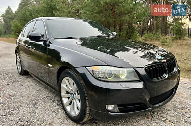 Седан BMW 3 Series 2010 в Сумах