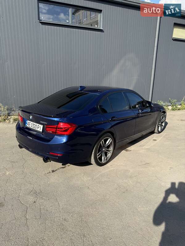 Седан BMW 3 Series 2017 в Дніпрі фото 14 Седан BMW 3 Series 2017 в Дніпрі