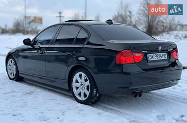 Седан BMW 3 Series 2009 в Виннице