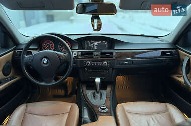 Седан BMW 3 Series 2009 в Виннице