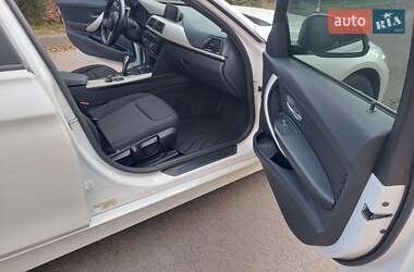 Седан BMW 3 Series 2017 в 