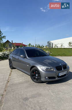 Седан BMW 3 Series 2010 в Коростене