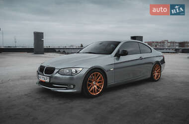 Купе BMW 3 Series 2011 в Києві