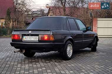 Седан BMW 3 Series 1987 в Хусте