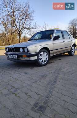 Седан BMW 3 Series 1986 в Бурштині