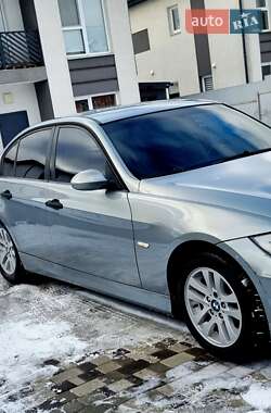 Седан BMW 3 Series 2005 в Киеве