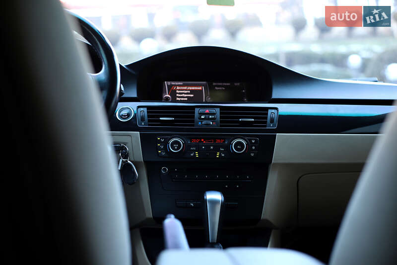 Універсал BMW 3 Series 2011 в Заліщиках