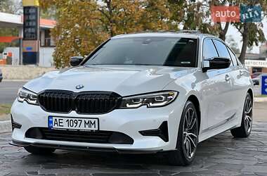 Седан BMW 3 Series 2019 в Львове