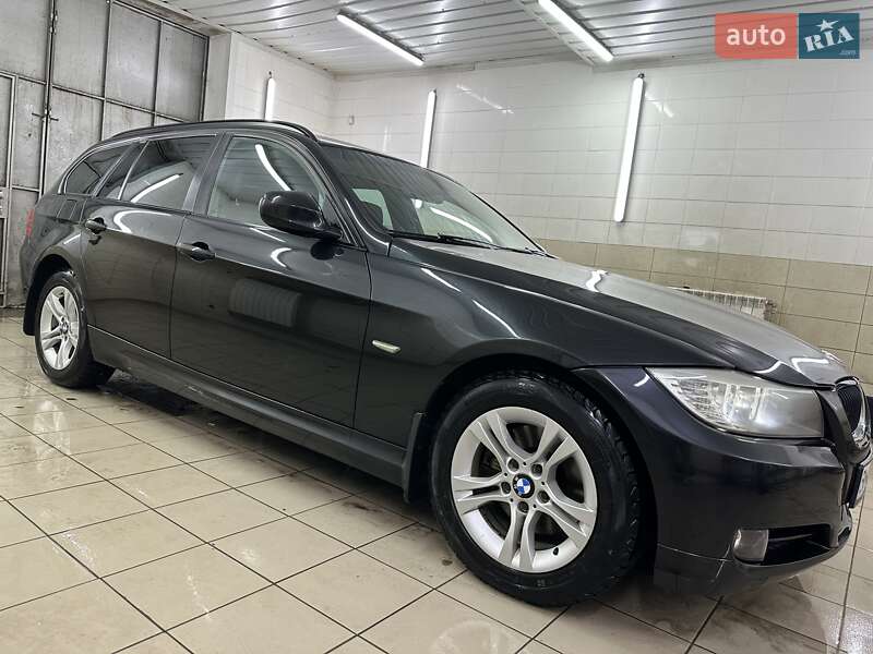Универсал BMW 3 Series 2010 в Сумах