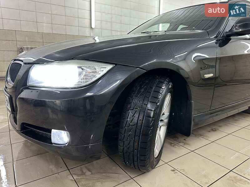 Универсал BMW 3 Series 2010 в Сумах