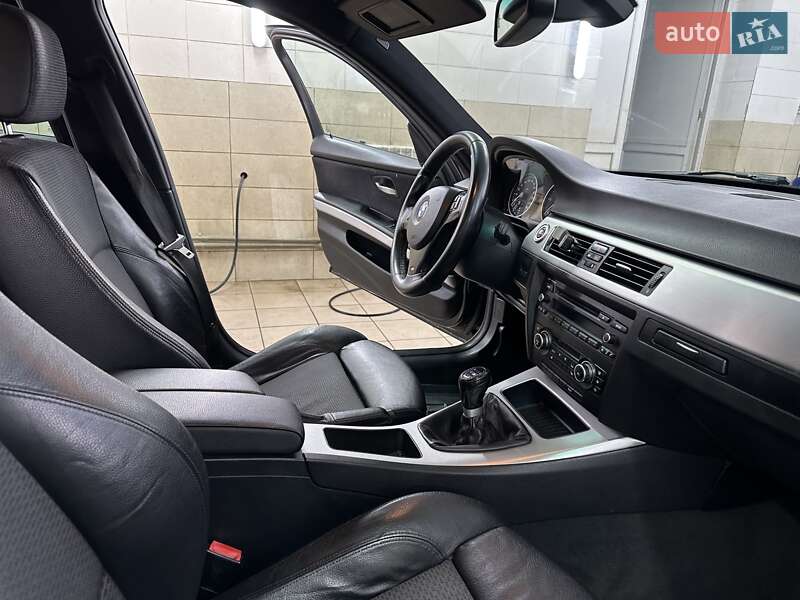 Универсал BMW 3 Series 2010 в Сумах