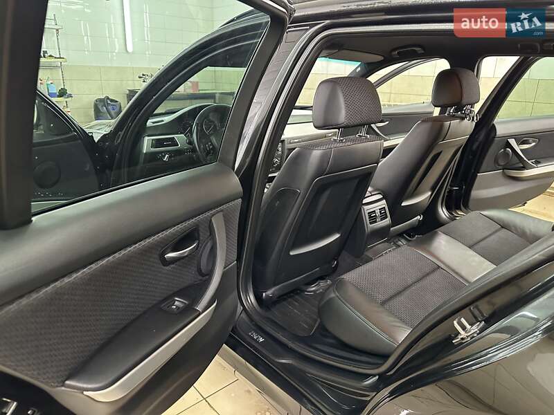 Универсал BMW 3 Series 2010 в Сумах