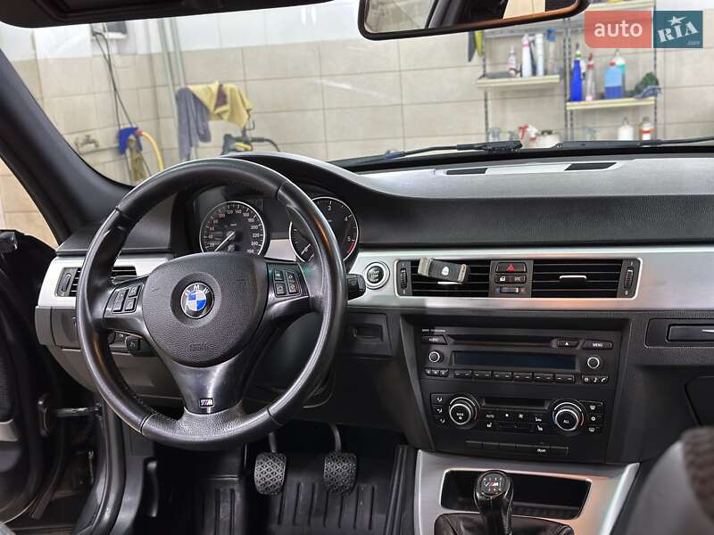 Универсал BMW 3 Series 2010 в Сумах