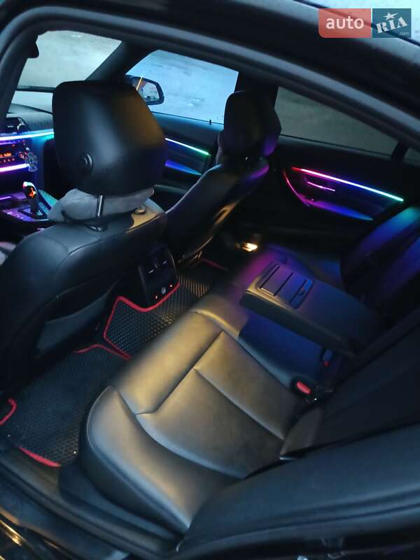 Седан BMW 3 Series 2014 в Чернівцях