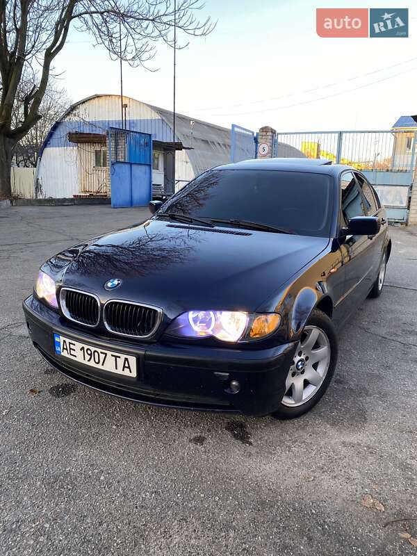 Седан BMW 3 Series 2004 в Запоріжжі