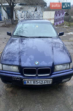 Седан BMW 3 Series 1996 в Шпикові