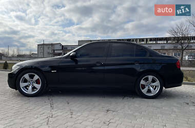 Седан BMW 3 Series 2007 в Великих Мостах