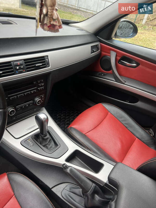 Седан BMW 3 Series 2007 в Золочеві