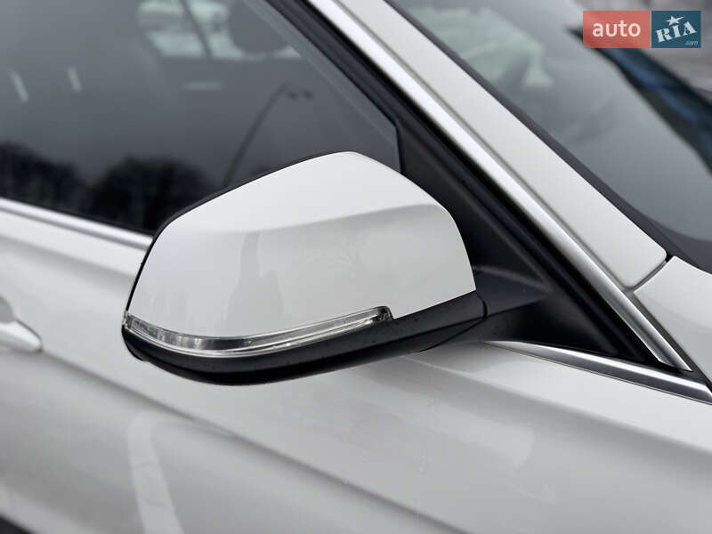Седан BMW 3 Series 2017 в Киеве