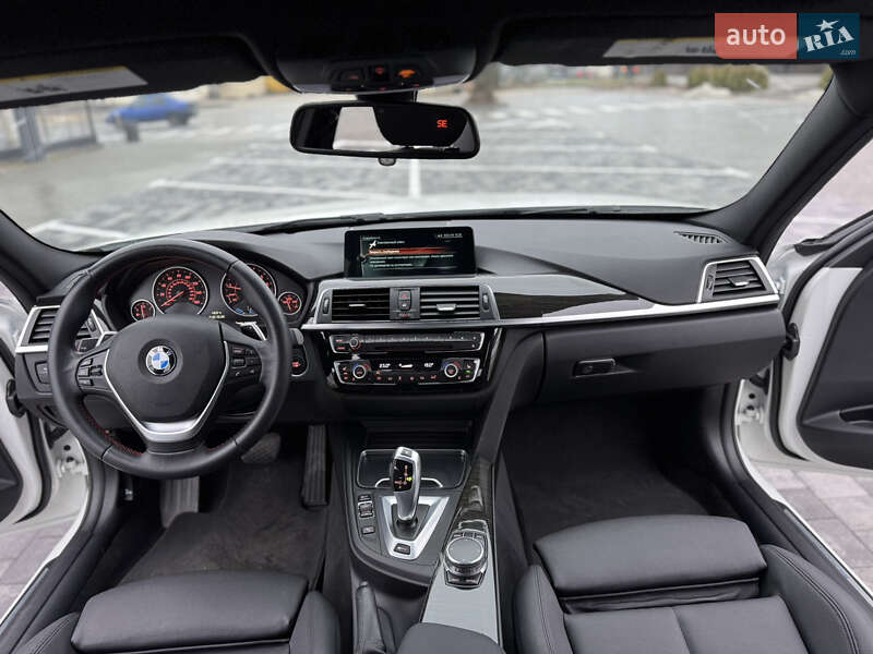 Седан BMW 3 Series 2017 в Киеве