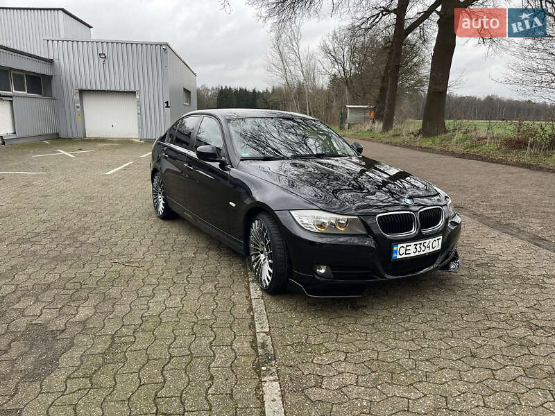 Седан BMW 3 Series 2010 в Черновцах