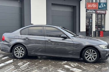 Седан BMW 3 Series 2008 в Ивано-Франковске