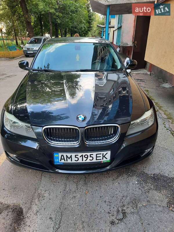 BMW 3 Series 2010