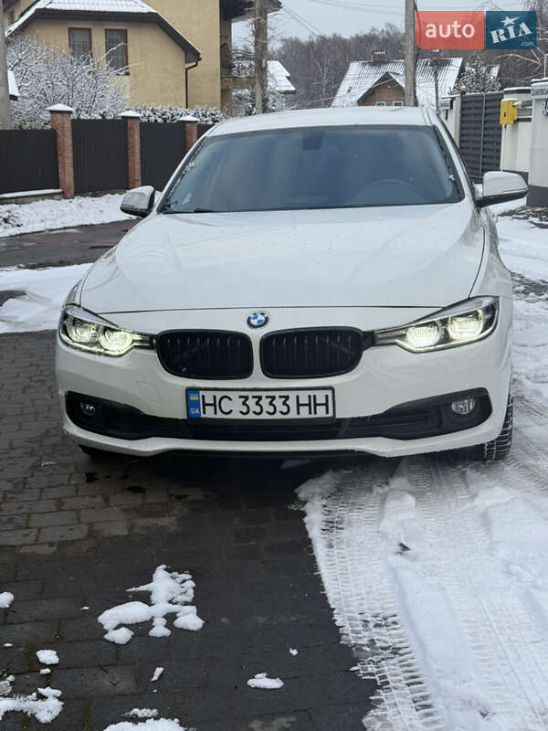 Седан BMW 3 Series 2018 в Львове