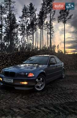 Седан BMW 3 Series 2000 в Києві