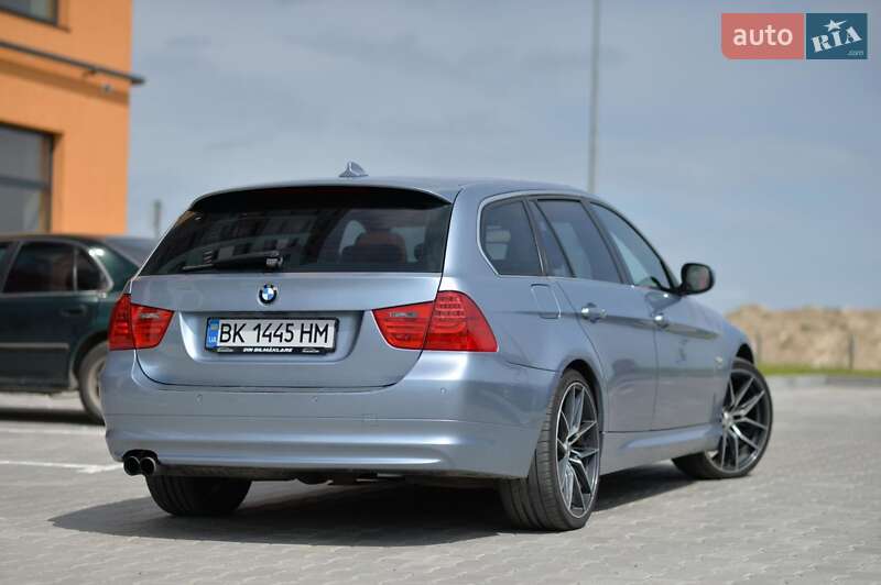 Универсал BMW 3 Series 2009 в Ровно