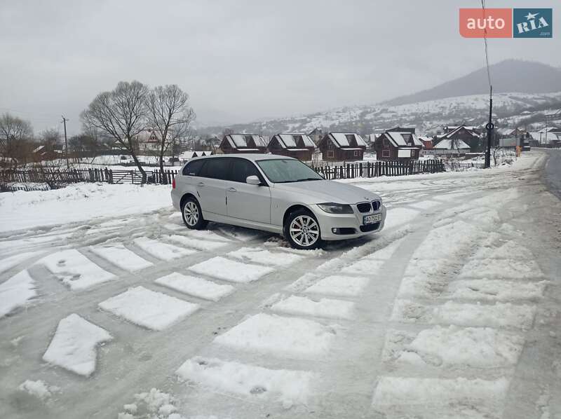 Универсал BMW 3 Series 2011 в Межгорье
