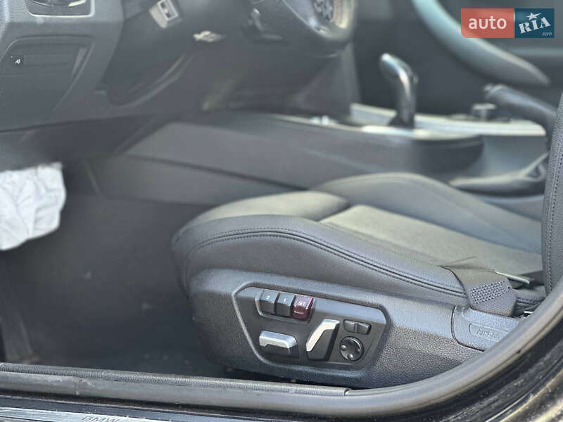 Седан BMW 3 Series 2017 в Львові