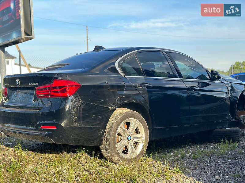 Седан BMW 3 Series 2017 в Львові