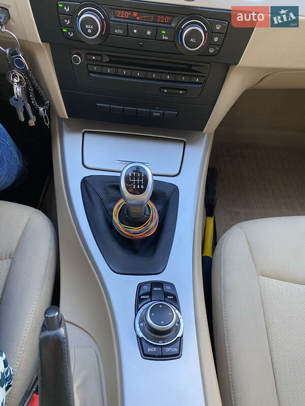 Універсал BMW 3 Series 2011 в Бориславі