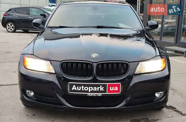 Седан BMW 3 Series 2010 в Харькове