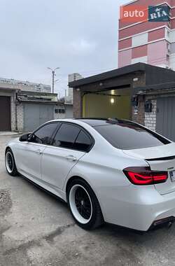 Седан BMW 3 Series 2017 в Харькове