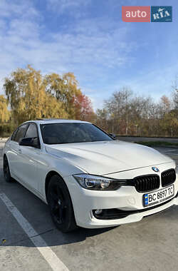 Седан BMW 3 Series 2013 в Дрогобичі