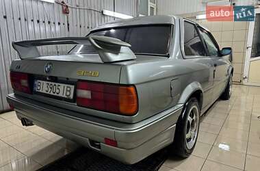 Седан BMW 3 Series 1983 в Кременчуці