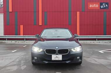 Седан BMW 3 Series 2013 в 