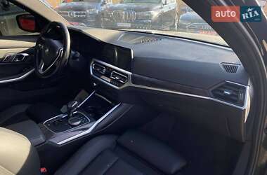 Седан BMW 3 Series 2019 в 