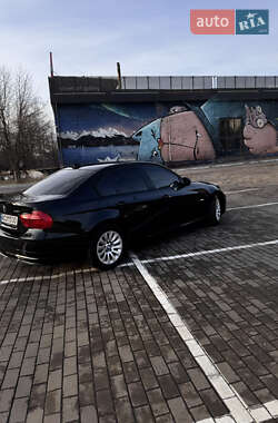 Седан BMW 3 Series 2009 в Луцке