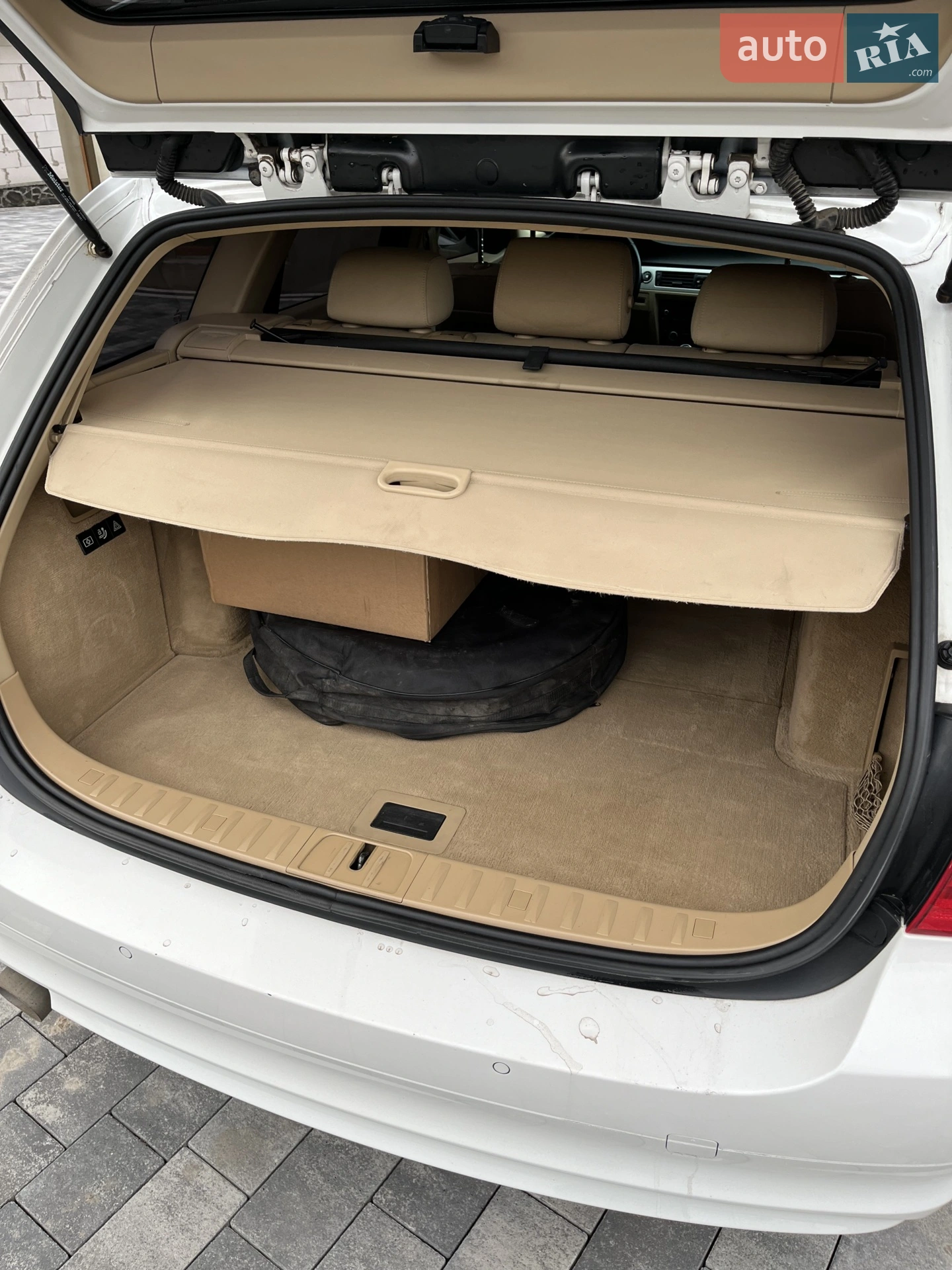 2010 BMW 3er - мініатюра 8